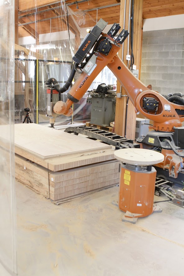 Robot Milling wood at UBC