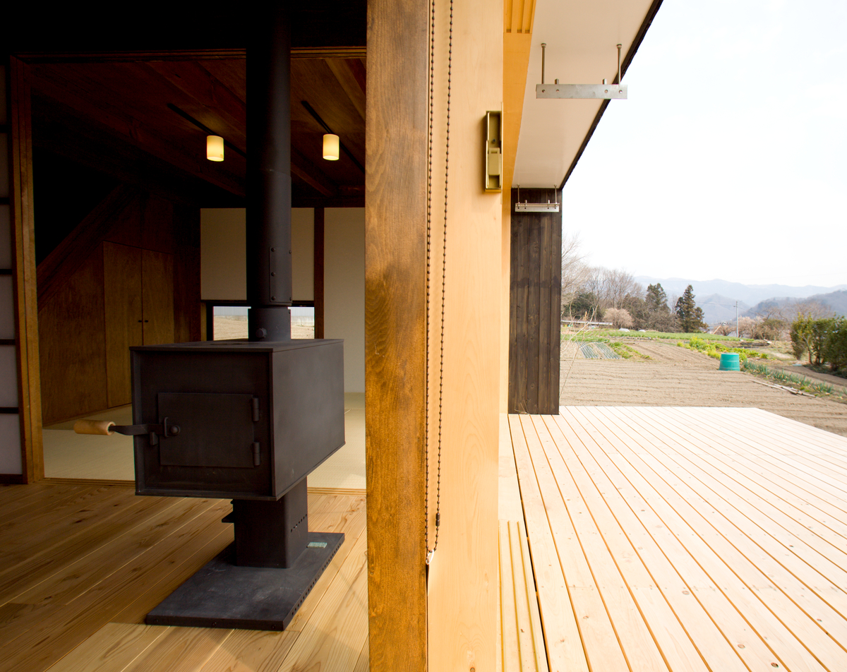 Exterior daytime image of Sasaki House, Japan as example of Amabilis fir trim and hem-fir pressure treated decking
